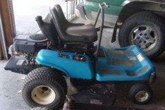 4-Vehicle-riding-lawn-mower