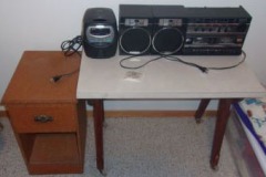 furn-end-table-table-radio